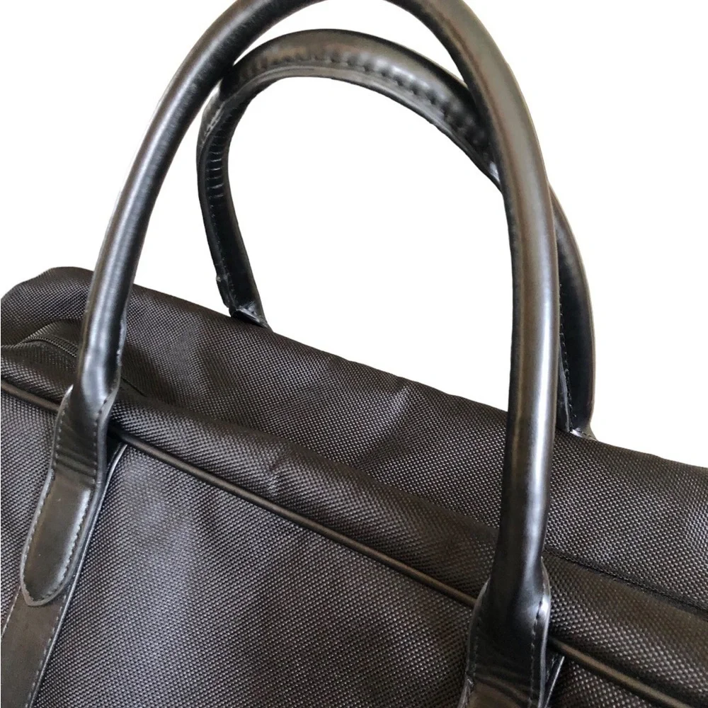 Hugo Boss Parfums Black Weekender Bag Double Handles Nylon Sz.19.5X12 Travel Bag